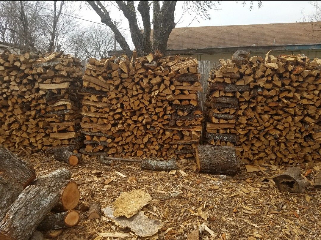 Mesquite and oak firewood