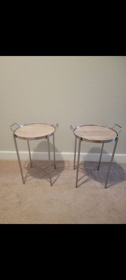 **NEW**SET OF 2 TRAY TABLES