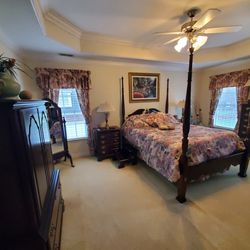 Kincaid Queen Bedroom Set
