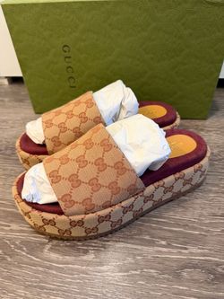 Gucci Original GG Canvas Platform Slide Sandals – Beige/Burgundy – Size 38 - Used 3 times