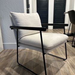 Modern/Contemporary Hearth & Hand Accent Chair