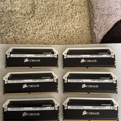 Corsair ddr4 Dominator 