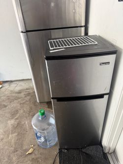 Magic chief min fridge