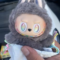 Labubu V3 BIE Secret 