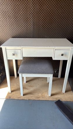 Small vanity
