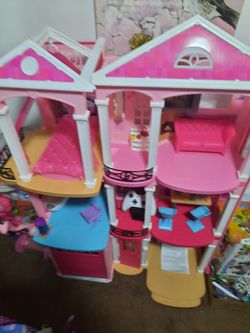 Barbie Doll House 