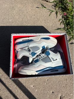 Jordan 4 Military Blue