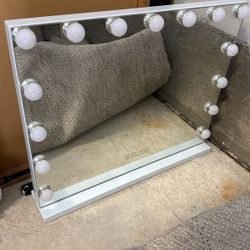 Vanity Bluetooth Makeup Mirror 