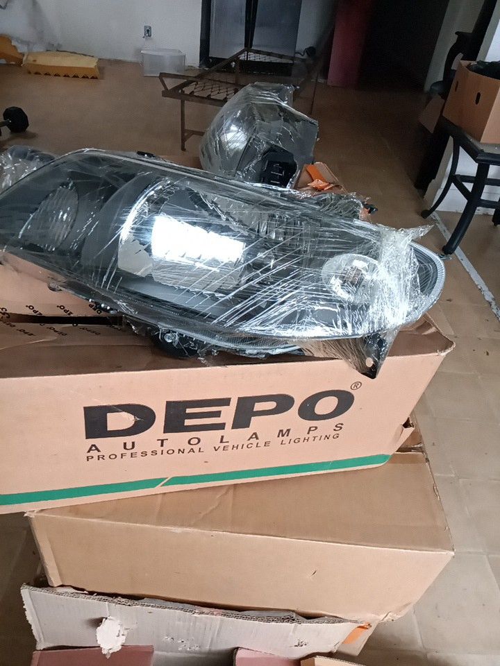 Headlight Left & Right Black For MAZDA 323 S VI