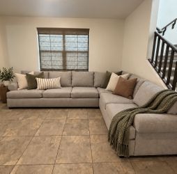 Large Living Spaces L-Shaped Sectional Sofa
