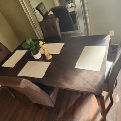 Dining Room Table - Great Price Moving