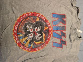 Kiss T-shirts