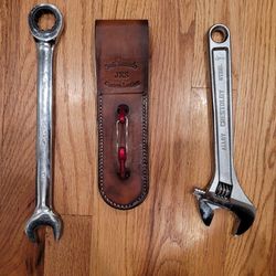Crescent Leather Tool Holder