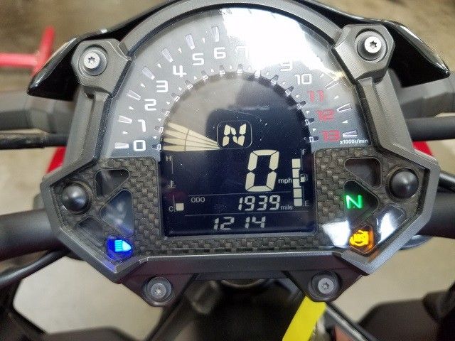 2018 KAWASAKI ZR900 ABS
Clean Title Motorcycle 1,939 MILES