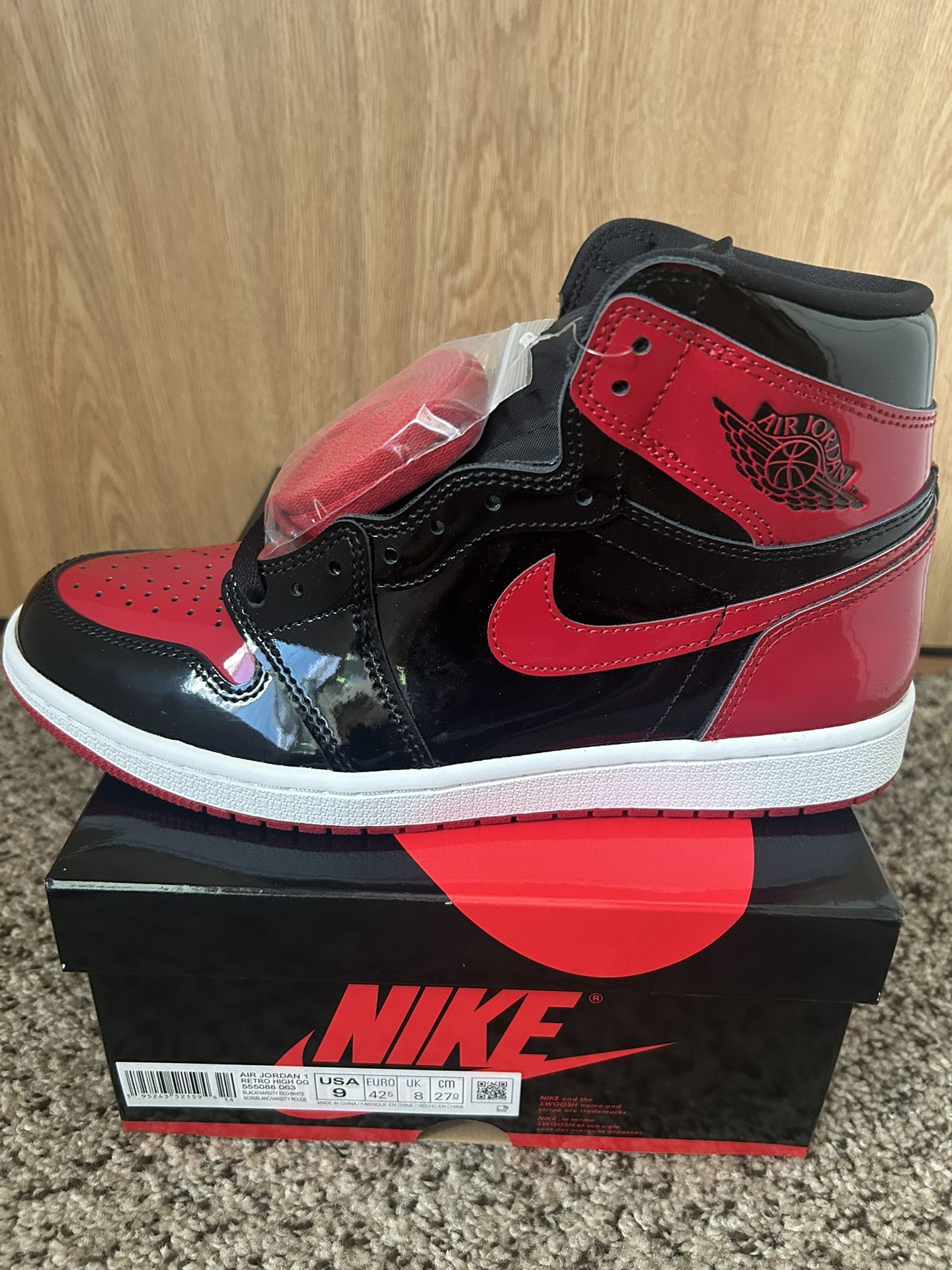 Jordan 1 Retro High OG Patent Bred Size 9