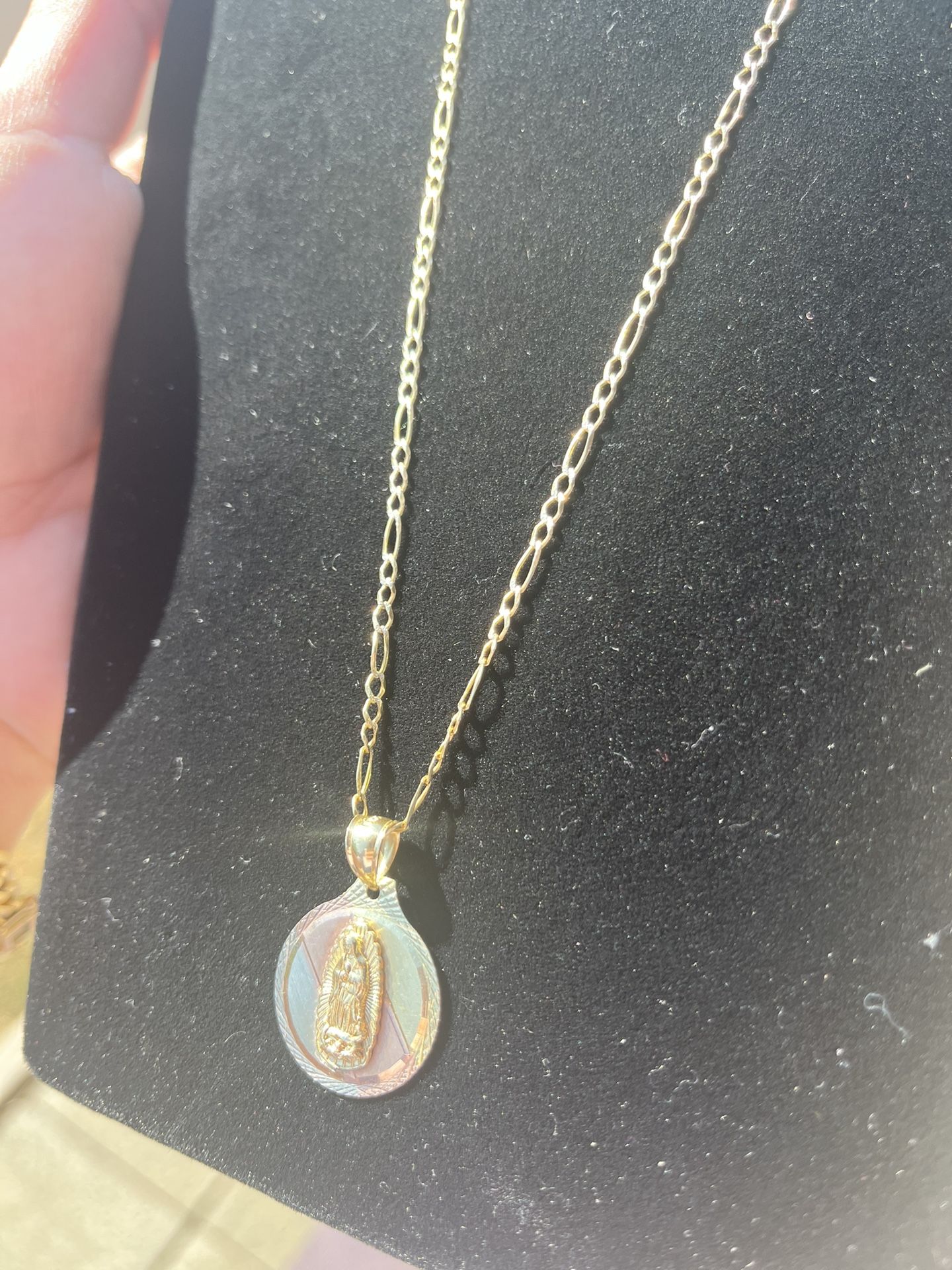 Solid 14k Gold Chain N Pendant 7.7g 