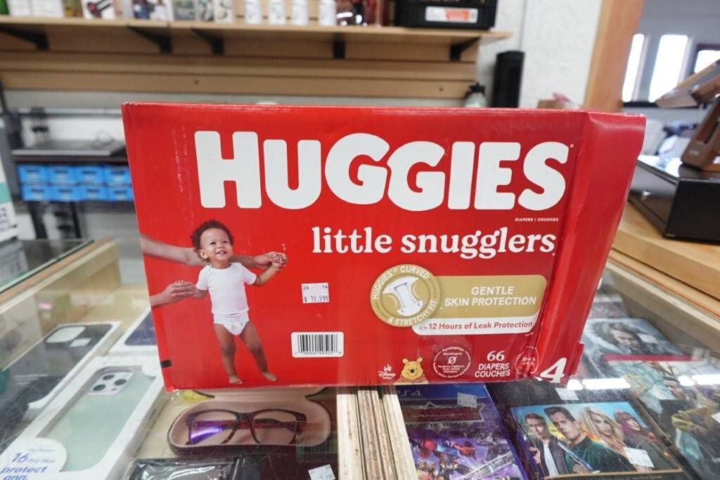 Huggies Little Snugglers Baby Diapers, Size 4 (22-37 Pounds) 66 Count