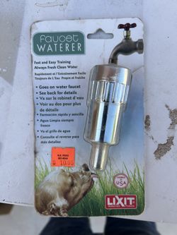Grifo Dipensorio De Agua Para Los Perros Nuevo En Caja Nuca Usado
