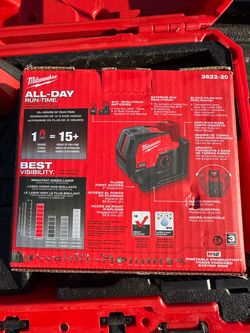 Milwaukee laser with case and charger