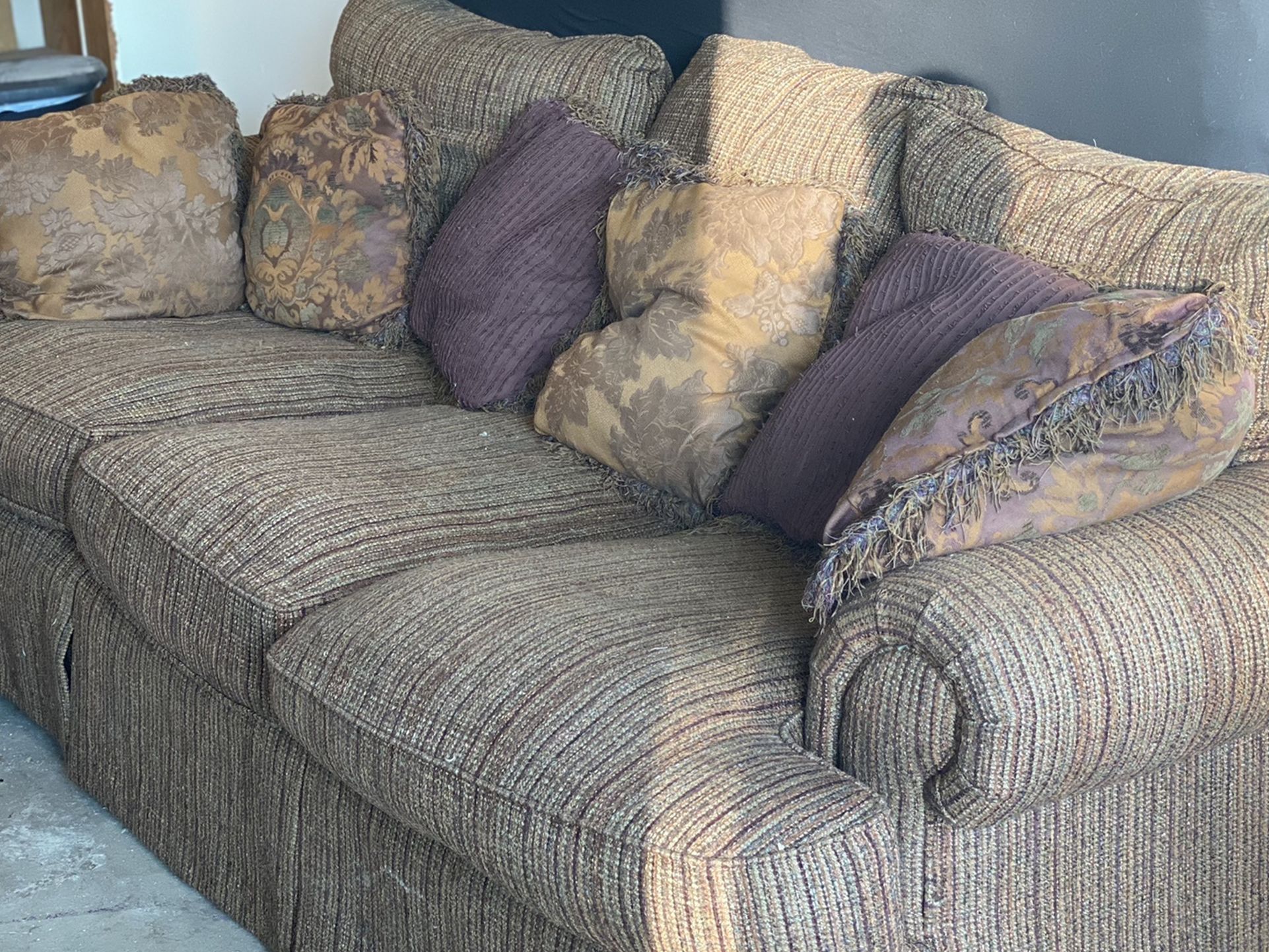 Thomasville Couch for Sale in Fresno, CA OfferUp