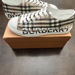 Used like new NO BOX Size 7.5 Mens