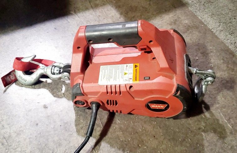 Warn PullzAll Portable Winch In Great Working Condition