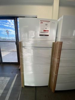 Frigidaire FFTR2045VW  Refrigerator