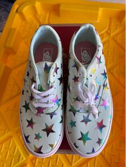 ⭐️ NEW Vans Doheny Rainbow Star Sneakers – Youth Size 5 – With Box