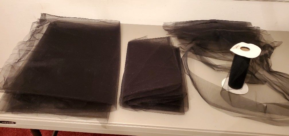 Black Tulle Fabric Pieces And Tulle Roll