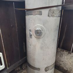 100 Gallon Fuel Tank Aluminum  Cash Only