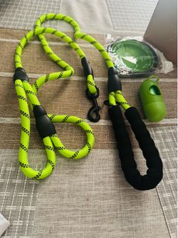 Dog Leash with collapsible water bowl and Waste Bags! Brand new! See all pics!