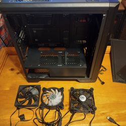 Aerocool Mid-Tower Gaming PC Case + 3 Case Cooler Fans
