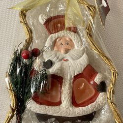 New Santa Candle Gift Basket