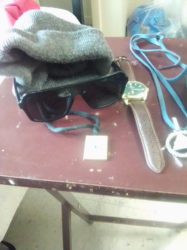 Awsome Buys Mason Craft Hat And Jewlery