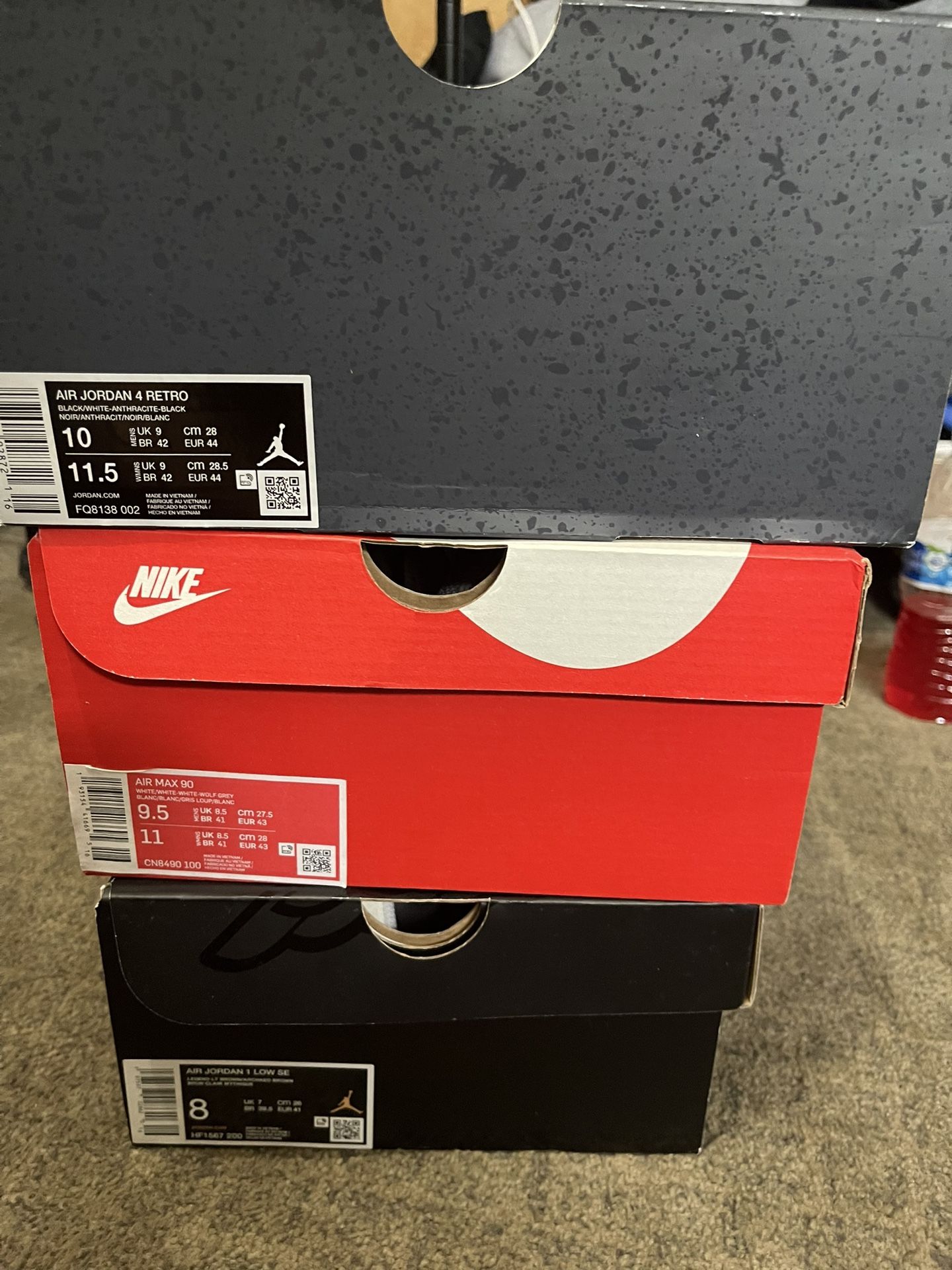 Selling 3 Pairs Shoes