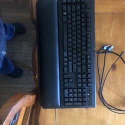 Razer Blackwidow Chroma V2