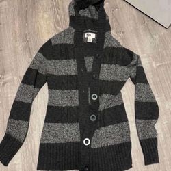 Juniors Sweater Size Lrg 