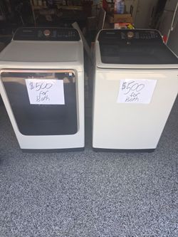 LIKE NEW Samsung washer and dryer.