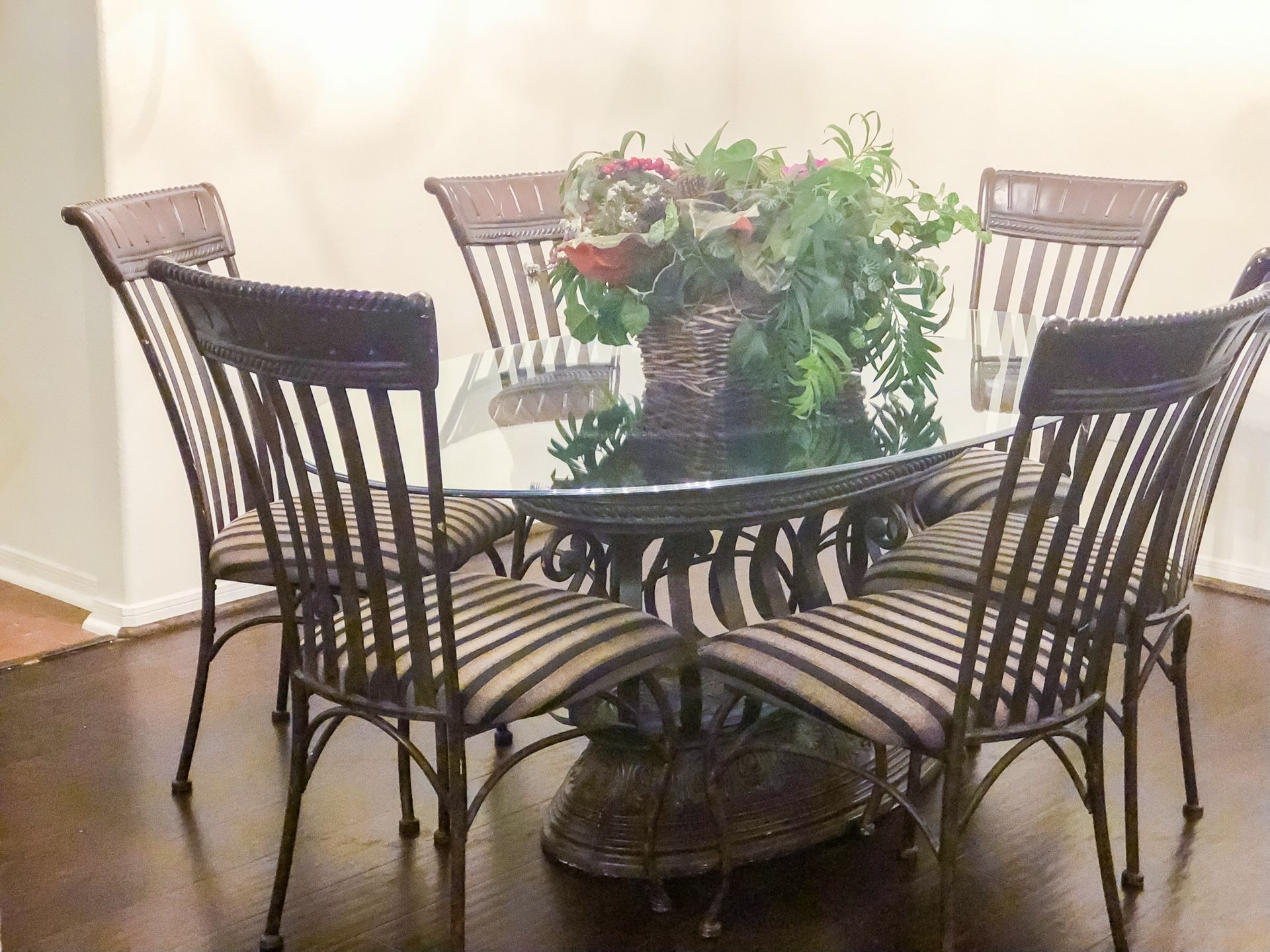 Dining Table & 6 Chairs for Sale in Atascocita, TX OfferUp