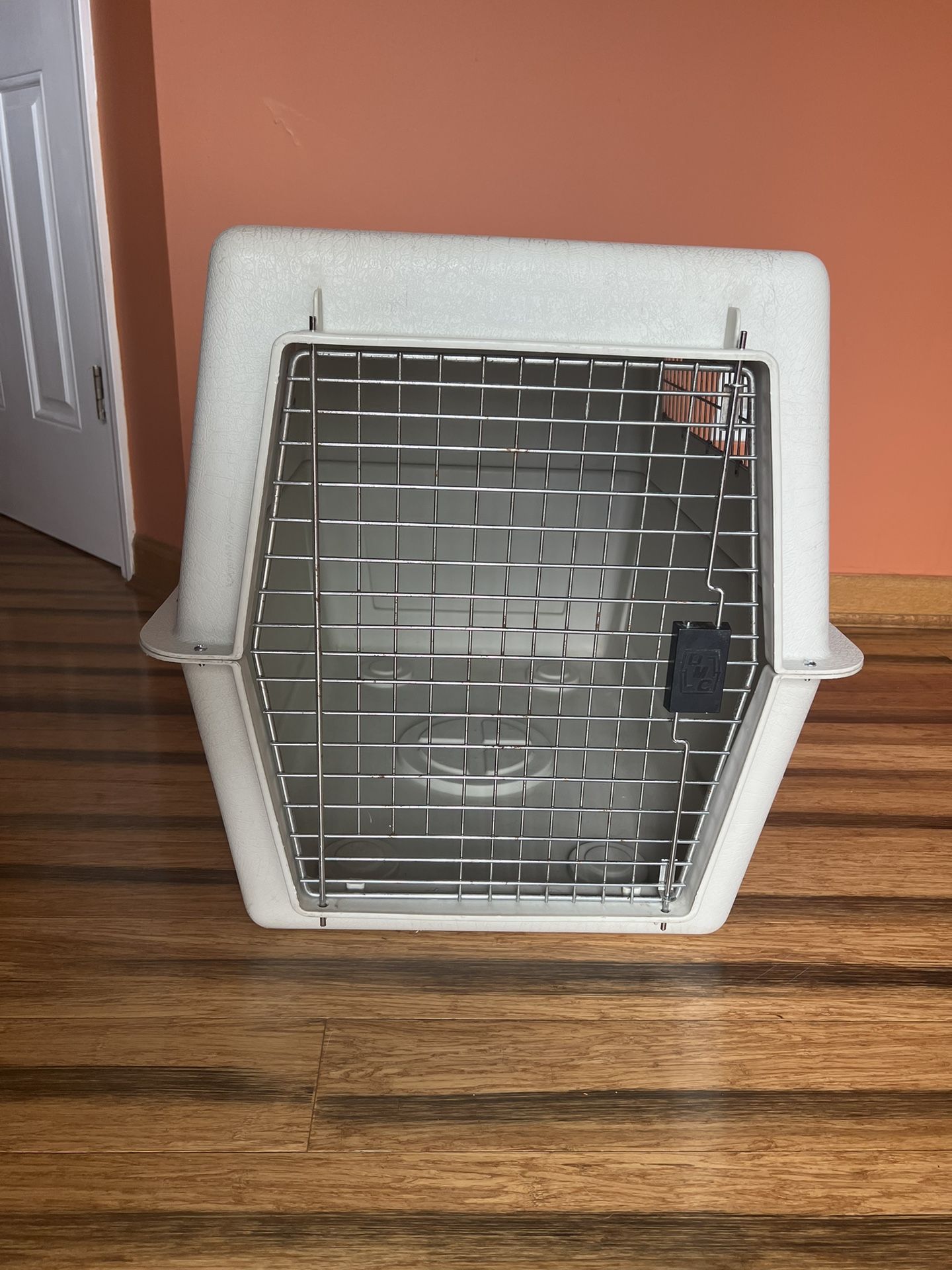 Pet Carrier/Crate