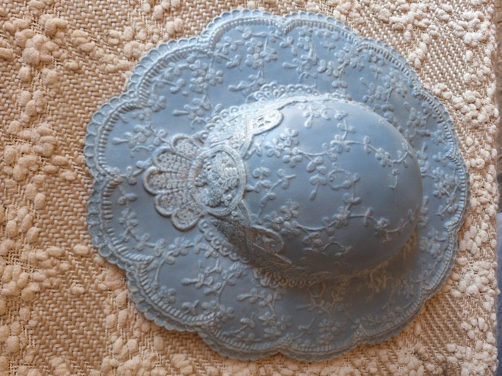 Vtg Lace Hat Ceramic Wall Decor