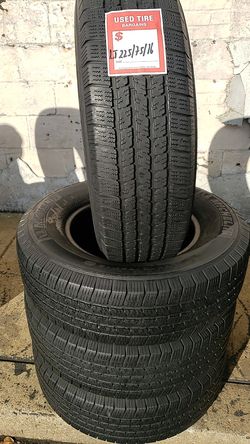 Four matching heavy-duty Michelin tires for sale LT225/75/16