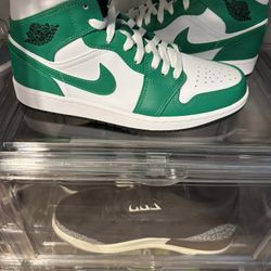 Jordan 1 Mids 