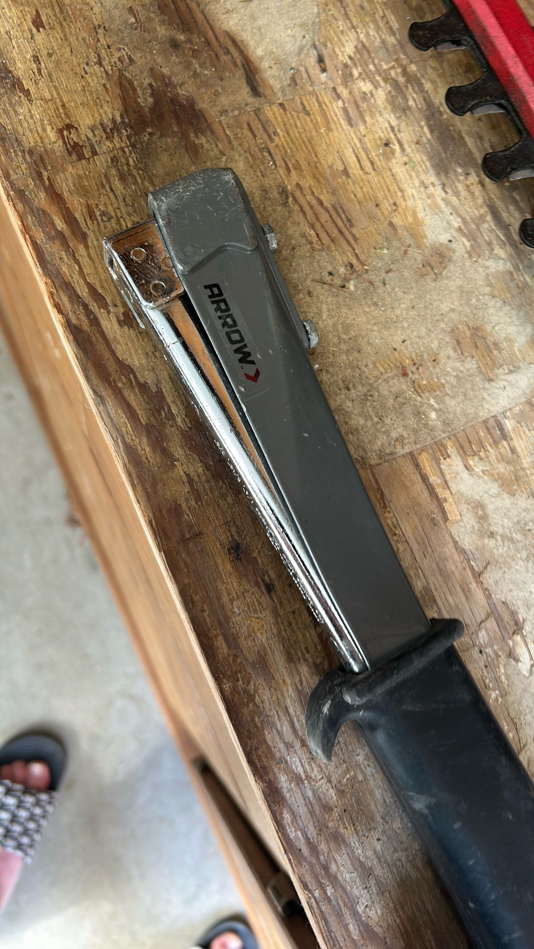 Arrow Staple Hammer W/Box Of T50 Staples