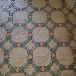 Beautiful vintage quilt