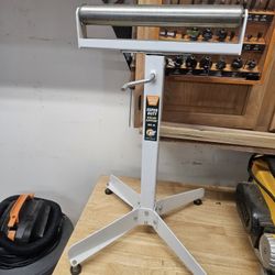 Out Feed Roller Support