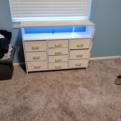 White Dresser (Like New)