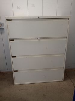 Steelcase metal file cabinet with key $ 160