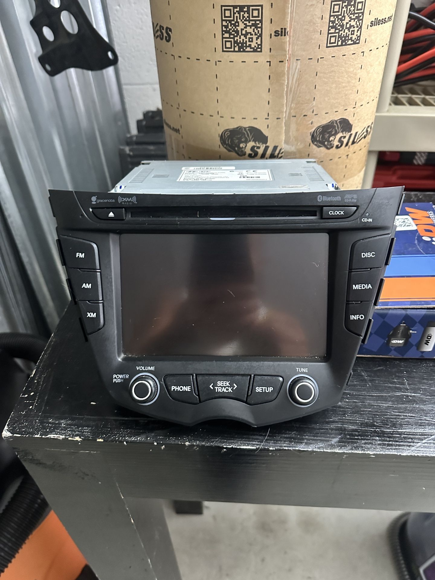 2014 Hyundai Veloster Head unit