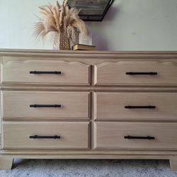 6-Drawer Dresser 